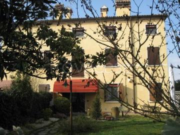 Appartamento in affitto a Ferrara via Chiesa, 86, arredato, posto auto, angolo cottura TrovaCasa
