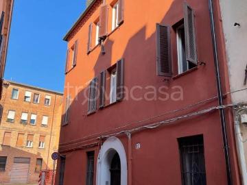 Appartamento in affitto a Ferrara via del Carbone, 12A, arredato, ascensore, centrale TrovaCasa