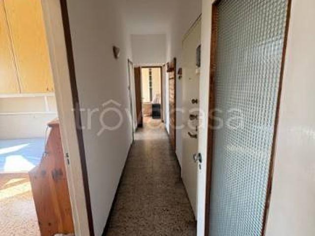 Appartamento in affitto a Ferrara via Giuseppe Delfini, 69, arredato, balcone TrovaCasa
