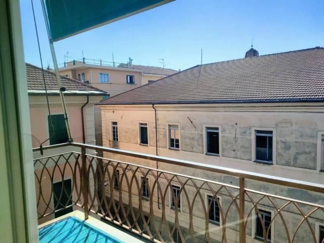 Appartamento in affitto a Finale Ligure SV
