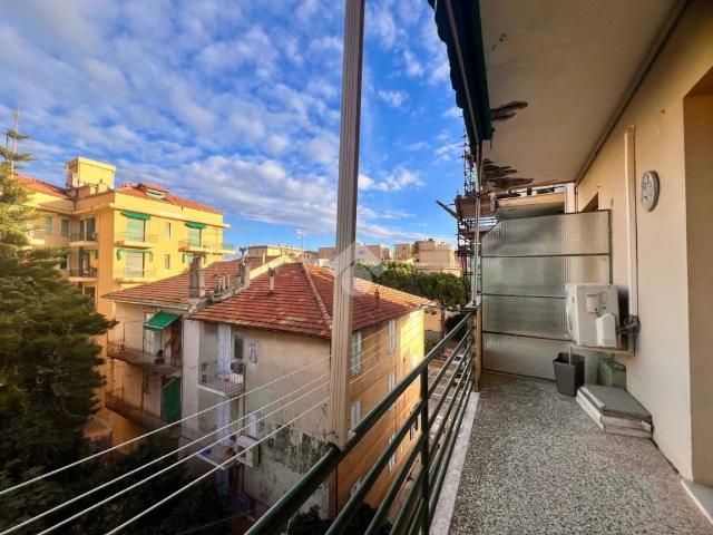 Appartamento in affitto a Finale Ligure SV