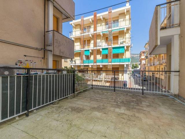 Appartamento in affitto a Finale Ligure SV