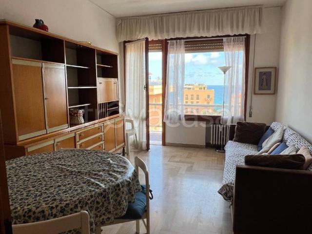 Appartamento in affitto a Finale Ligure via Generale Enrico Caviglia, 9, arredato, terrazzo, vista mare TrovaCasa