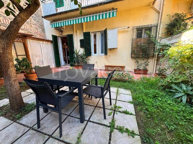 Appartamento in affitto a Firenze caracciolo, 10, arredato, giardino privato, ristrutturato TrovaCasa