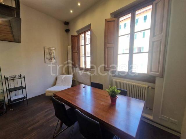 Appartamento in affitto a Firenze borgo San Iacopo, arredato, aria condizionata, vasca idromassaggio TrovaCasa