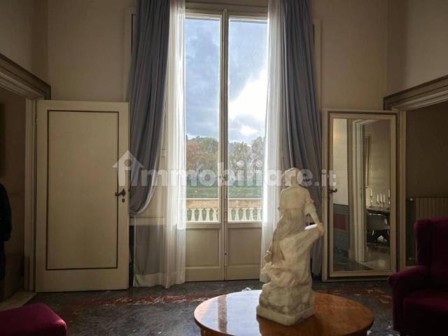 Appartamento in affitto a Firenze lungarno Amerigo Vespucci, 30, terrazzo, immobile di prestigio, parzialmente arredato TrovaCasa