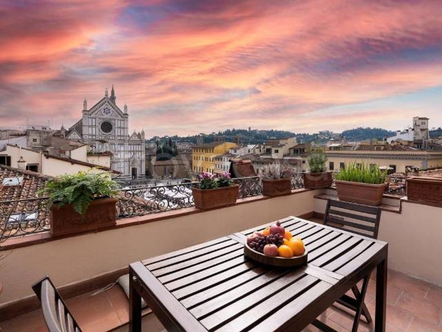 Appartamento in affitto a Firenze piazza di Santa Croce, arredato, terrazzo, caminetto TrovaCasa