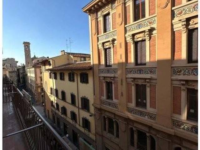 Appartamento in affitto a Firenze via dei Brunelleschi, Piazza della Repubblica