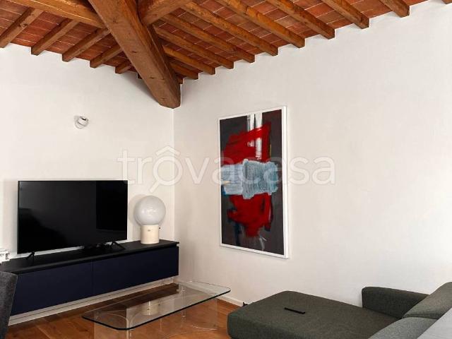 Appartamento in affitto a Firenze via del Padule, arredato, travi a vista, ultimo piano TrovaCasa