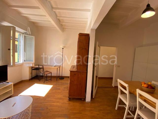 Appartamento in affitto a Firenze via di Camaldoli, arredato, lavatrice, frigorifero TrovaCasa