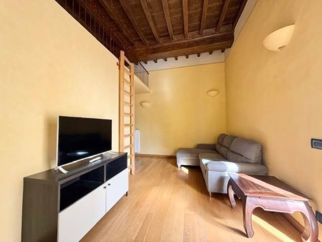 Appartamento in affitto a Firenze via di san Niccolò, arredato, lavatrice, aria condizionata TrovaCasa