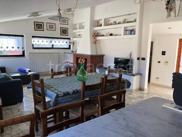 Appartamento in affitto a Firenze via di Soffiano, arredato, terrazzo, aria condizionata TrovaCasa