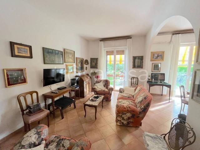 Appartamento in affitto a Firenze via Filippo Webb, arredato, giardino privato, terrazzo TrovaCasa