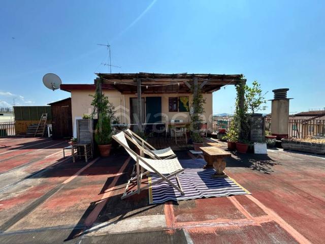 Appartamento in affitto a Firenze via Giacomo Carissimi, arredato, terrazzo, vicinanze negozi TrovaCasa