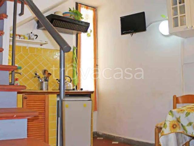Appartamento in affitto a Firenze via San Zanobi, arredato, studio TrovaCasa