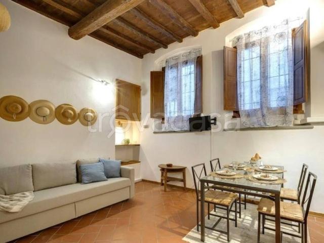 Appartamento in affitto a Firenze via Vinegia, arredato, centrale, aria condizionata TrovaCasa