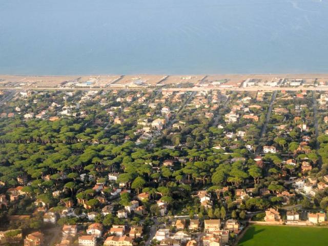 Appartamento in affitto a Fiumicino, giardino privato, cucina a vista TrovaCasa