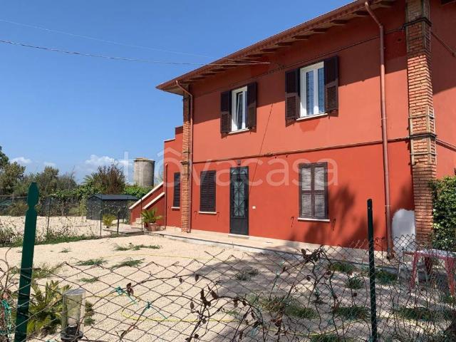 Appartamento in affitto a Fiumicino viale Maria, giardino privato, posto auto, riscaldamento autonomo TrovaCasa