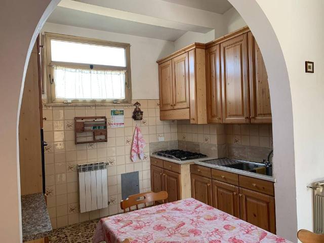 Appartamento in affitto a Fiumicino, giardino privato, cucina a vista TrovaCasa