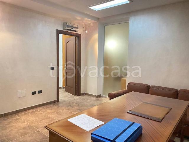 Appartamento in affitto a Fiuggi circonvallazione Macchiadoro, contesto signorile, centrale, studio TrovaCasa