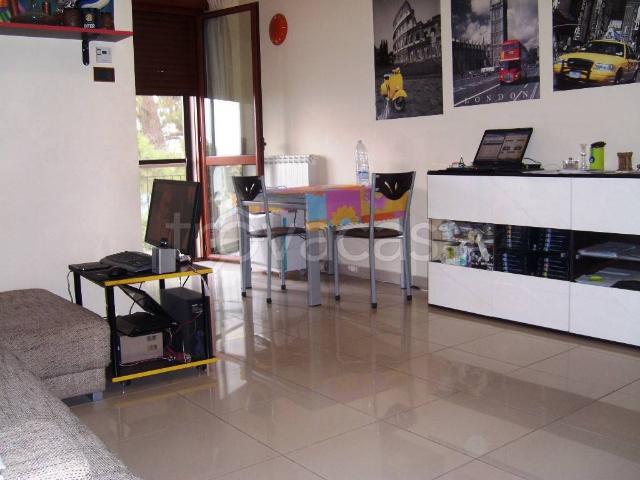 Appartamento in affitto a Foggia via Camporeale, 95, arredato, posto auto, riscaldamento autonomo TrovaCasa
