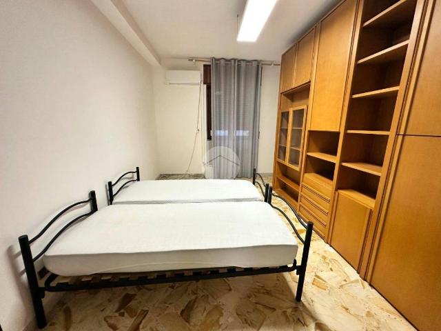 Appartamento in affitto a Foggia via Vincenzo Ciampi, 3, arredato, terrazzo, centrale TrovaCasa