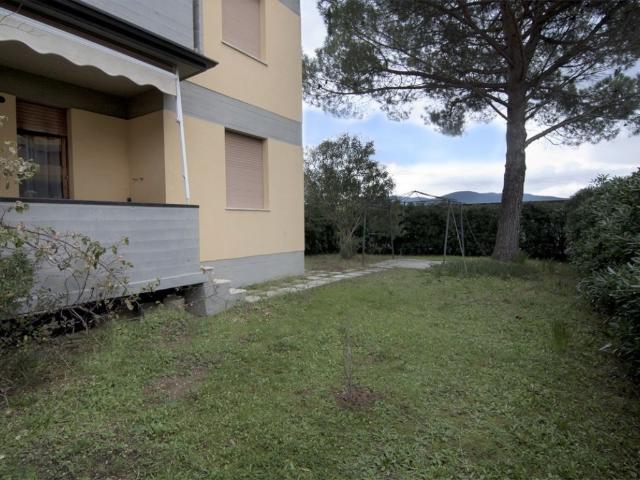 Appartamento in affitto a Follonica via Lago di Misurina, 6, arredato, giardino privato, ristrutturato TrovaCasa