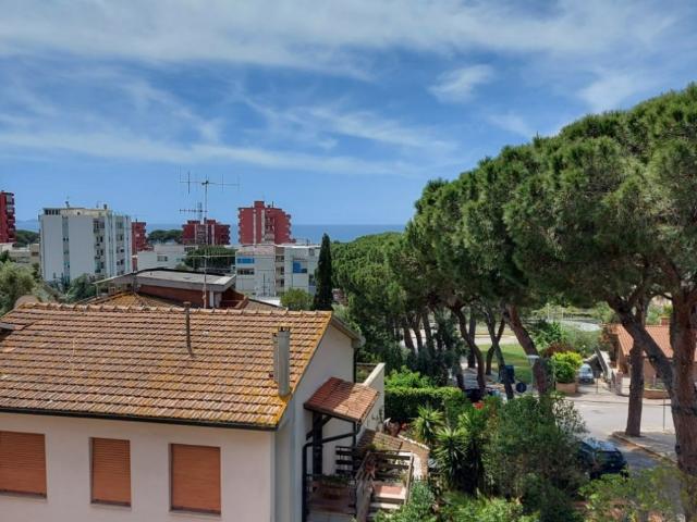 Appartamento in affitto a Follonica, vista mare, lavatrice TrovaCasa