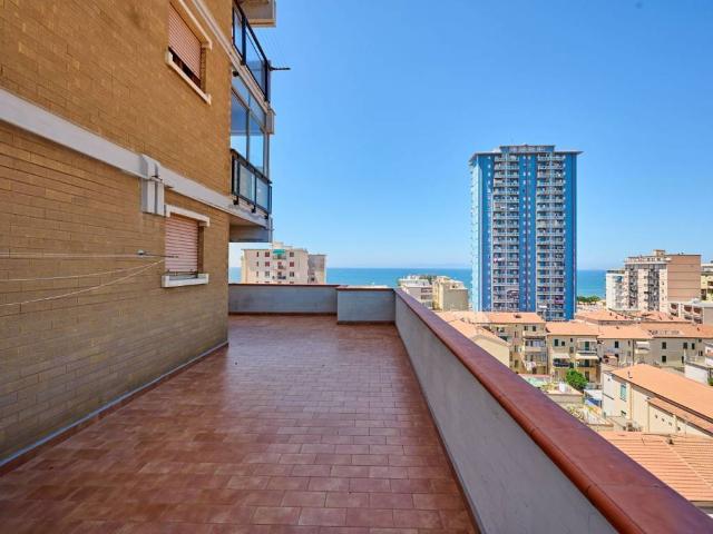 Appartamento in affitto a Follonica GR
