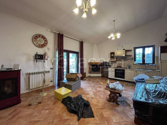 Appartamento in affitto a Formello via delle Bosseta, non arredato/vuoto, terrazzo, ristrutturato TrovaCasa