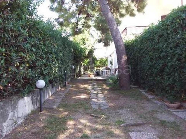 Appartamento in affitto a Formia via Appia Lato Napoli No Number, giardino, posto auto, lavatrice TrovaCasa