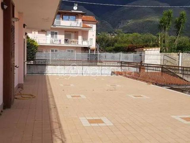 Appartamento in affitto a Formia via Mergataro s.n.c, posto auto, terrazzo, riscaldamento autonomo TrovaCasa
