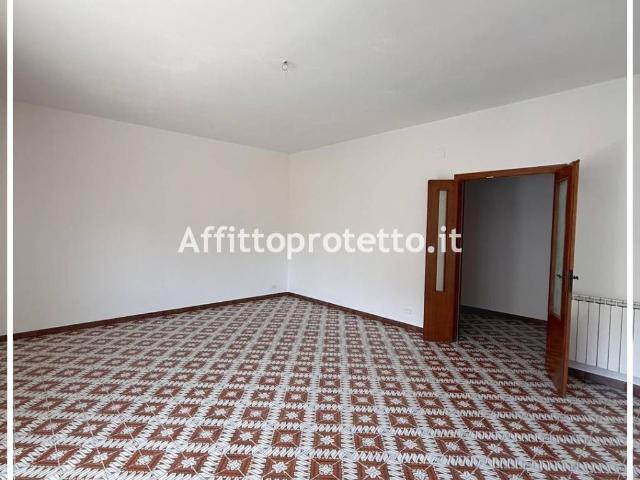 Appartamento in affitto a Formia via Padre Martino, non arredato/vuoto, posto auto, terrazzo TrovaCasa