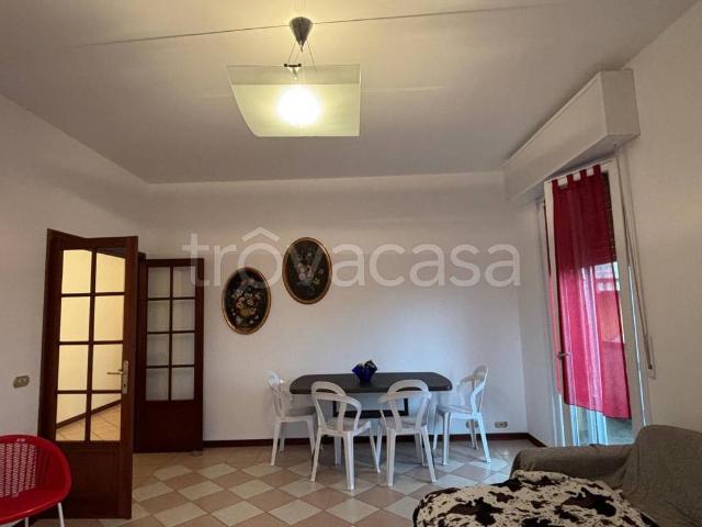 Appartamento in affitto a Fornovo di Taro, arredato, box, panoramica TrovaCasa