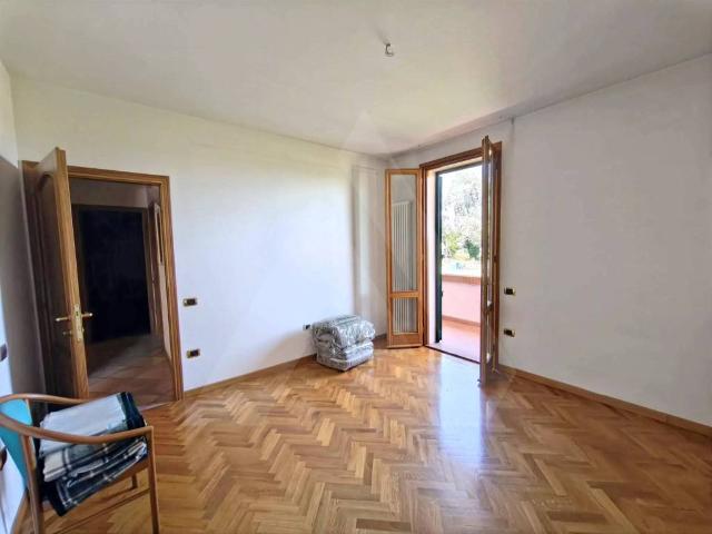 Appartamento in affitto a Forlì, non arredato/vuoto, vista panoramica, contesto signorile TrovaCasa