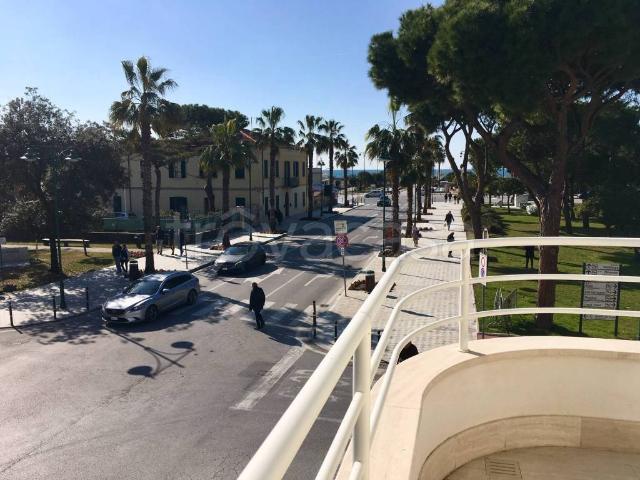 Appartamento in affitto a Forte dei Marmi via Giacomo Matteotti, arredato, posto auto, terrazzo TrovaCasa