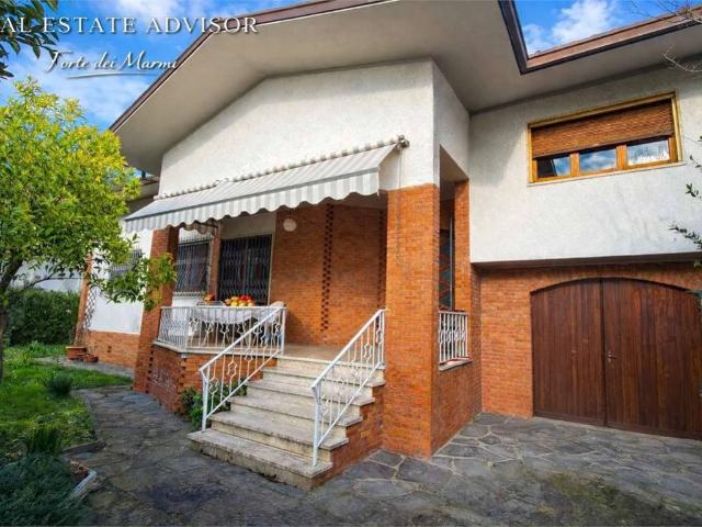 Villa in affitto a Forte dei Marmi LU