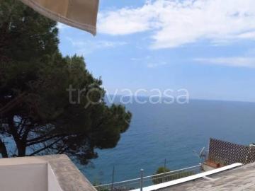 Appartamento in affitto a Framura località Chiavarino, arredato, giardino privato, terrazzo TrovaCasa