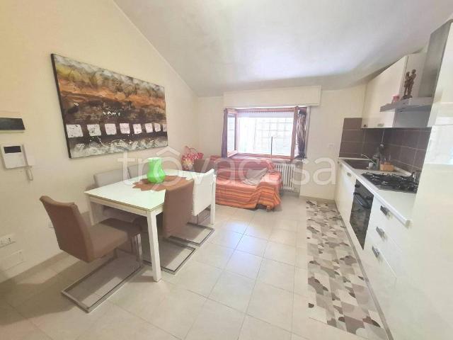 Appartamento in affitto a Francavilla al Mare via Monte Corno, arredato, senza ascensore, balcone TrovaCasa
