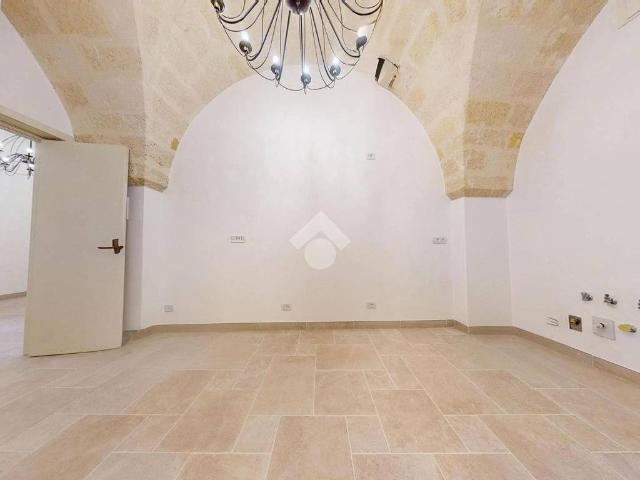 Appartamento in affitto a Francavilla Fontana via Roma, non arredato/vuoto, terrazzo, ristrutturato TrovaCasa