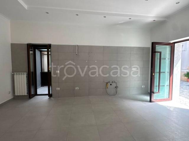 Appartamento in affitto a Frattamaggiore via Limitone, 21, non arredato/vuoto, terrazzo, riscaldamento autonomo TrovaCasa