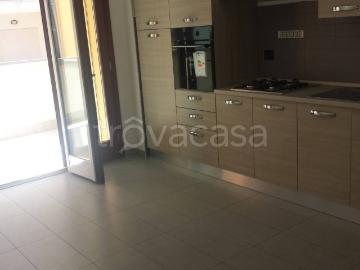 Appartamento in affitto a Frosinone viale America Latina, arredato, lavatrice, parquet TrovaCasa