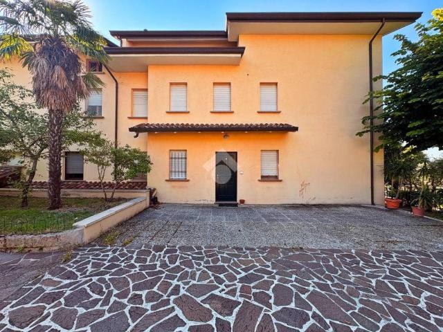 Appartamento in affitto a Gualdo Tadino viale Don Bosco, 234, terrazzo, parzialmente arredato, zona residenziale TrovaCasa