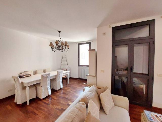 Appartamento in affitto a Guastalla RE
