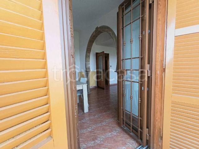 Appartamento in affitto a Guidonia Montecelio via della Lapide, non arredato/vuoto, caminetto, balcone TrovaCasa