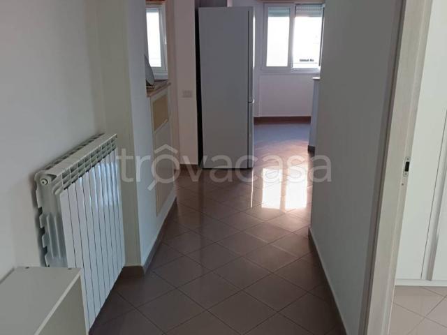 Appartamento in affitto a Guidonia Montecelio via Don Giovanni Minzoni, arredato, terrazzo, riscaldamento autonomo TrovaCasa