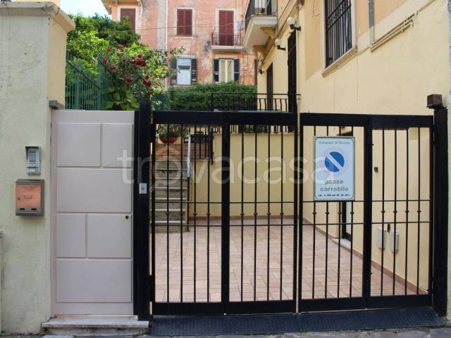 Appartamento in affitto a Gaeta via Piave, arredato, giardino privato, posto auto TrovaCasa