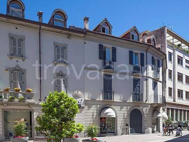 Appartamento in affitto a Gallarate via Alessandro Manzoni, riscaldamento autonomo, immobile di prestigio, parzialmente arredato TrovaCasa