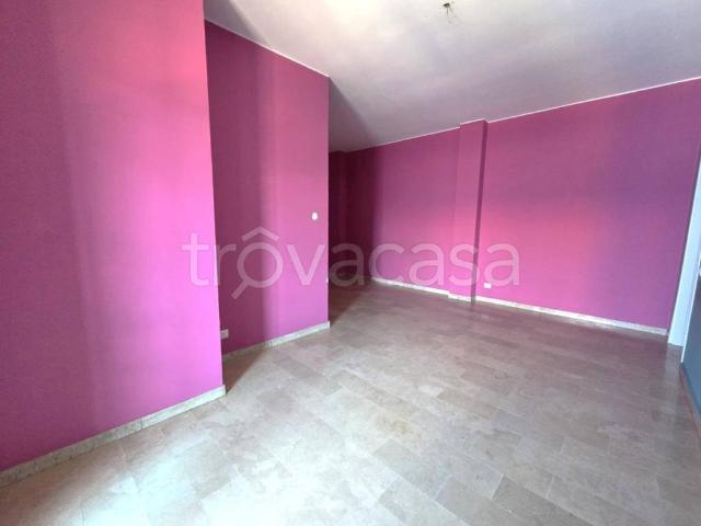 Appartamento in affitto a Gallarate via Palestro, 1, non arredato/vuoto, box, centrale TrovaCasa