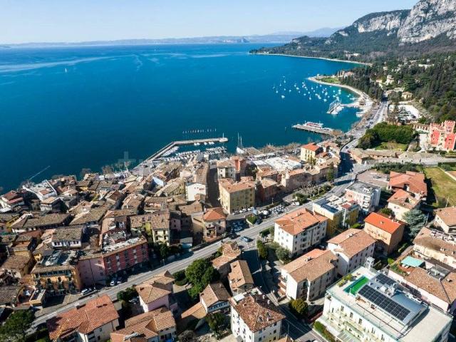 Appartamento in affitto a Garda via della Pace, arredato, terrazzo, balcone TrovaCasa